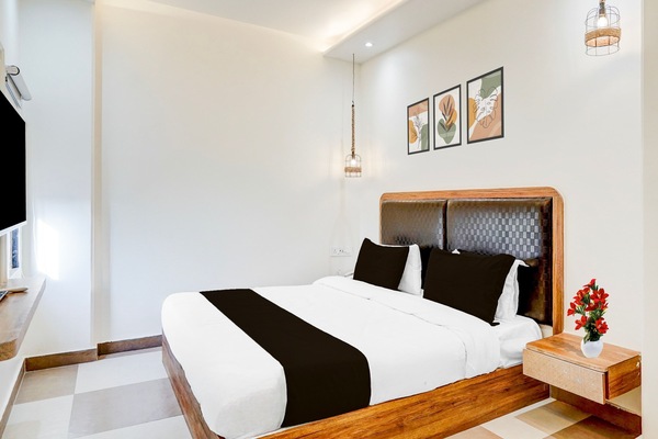 Classic Room | Desk, WiFi (free), bed sheets