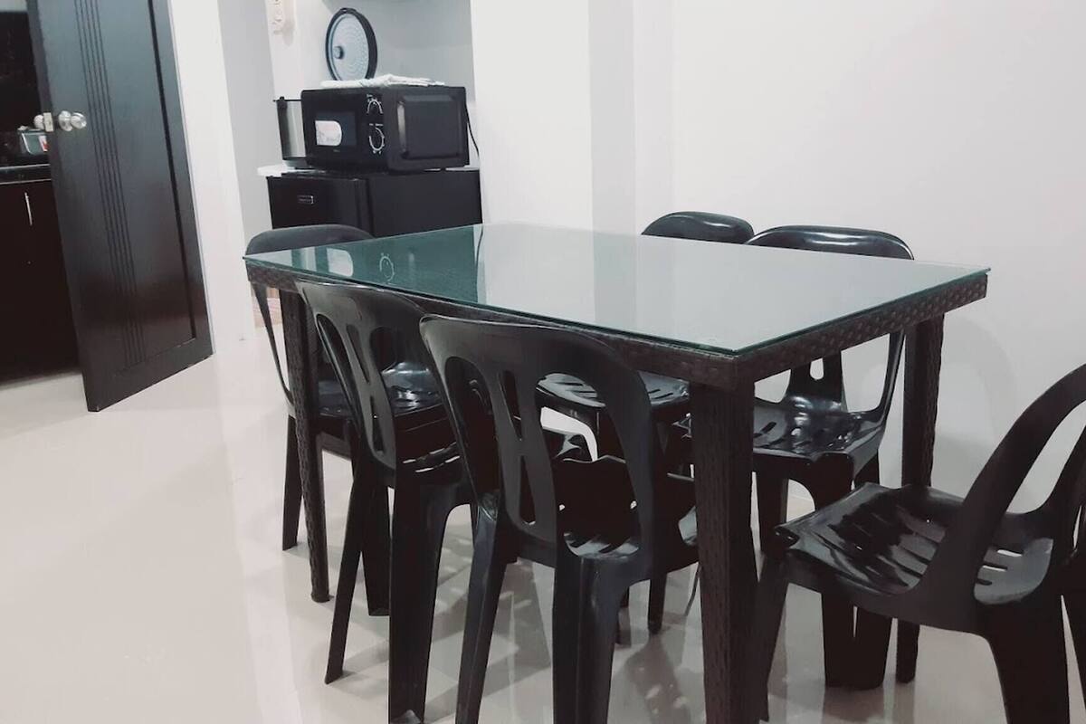 Room, 1 Bedroom, Patio | Dining
