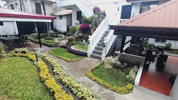 Departamento, 2 habitaciones, patio | Restaurante al aire libre