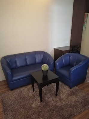 Villa, 4 Bedrooms, Smoking, Private Pool | Living room - Avana Hills Tagaytay Villa (Tagaytay)