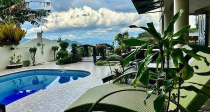 Avana Hills Tagaytay Villa