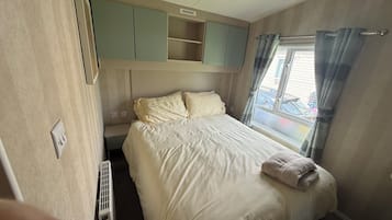 3 bedrooms, WiFi (free), individually decorated, individually furnished