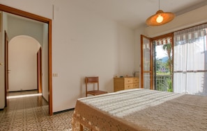 1 bedroom, iron/ironing board, travel crib