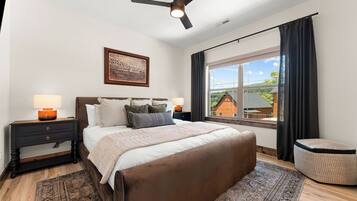3 bedrooms, WiFi (free), bed sheets