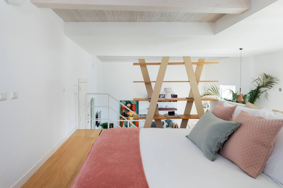Luxury Condo, 1 Double Bed with Sofa bed, Pets allowed