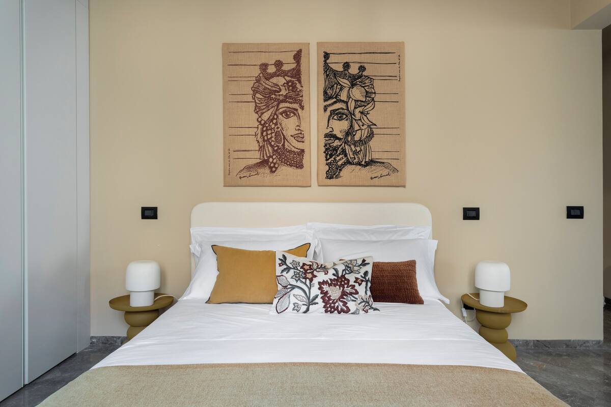 Luxury Condo, 1 Double Bed with Sofa bed, Pets allowed