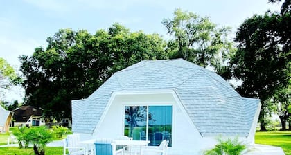 Lakefront Studio Dome for 3 with Kitchen & Patio | Near Orlando Nature Escape
