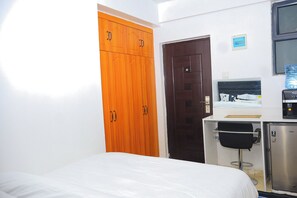 Room - Cosy Studio in a Quiet, Accessible Setting (Nairobi)