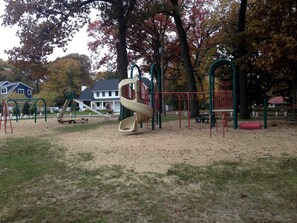 Children’s area - Wonderful Secluded Cottage Close to Lake Michigan in New Buffalo, Michigan (Grand Beach)
