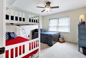 Room - Pet-Friendly | 2 Blocks to Pier (Kure Beach)
