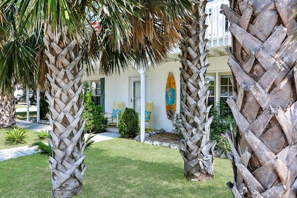 Terrace/patio - Pet-Friendly | 2 Blocks to Pier (Kure Beach)