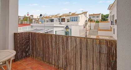 Casa El Faro 20m from the beach with sea views, private terrace and balcony