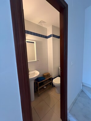 Bathroom - Casa El Faro 20m from the beach with sea views, private terrace and balcony (El Rompido)