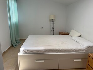Room - Casa El Faro 20m from the beach with sea views, private terrace and balcony (El Rompido)