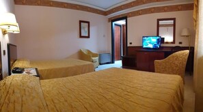 In-room safe, desk, blackout curtains, free WiFi - Palahotel Vallenoce (Decollatura)