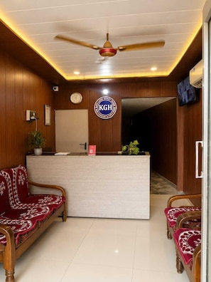 Reception - The Kashi Guest House (Varanasi)