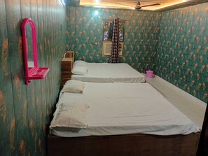 Room - The Kashi Guest House (Varanasi)