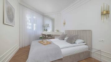 2 bedrooms, desk, iron/ironing board, travel cot