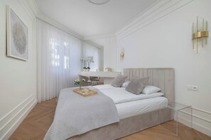 2 bedrooms, desk, iron/ironing board, travel cot - Air-conditioned Apartment with a Garden | 2 Bedrooms | Workspace (Gliwice)