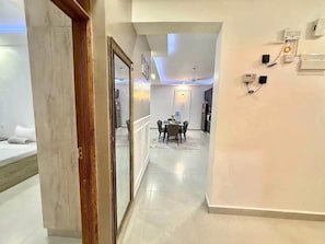 Desk, laptop workspace, free WiFi - Nyali Oceanfront Luxury Apartments  (Mombasa)