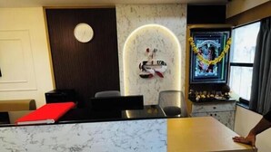 Lobby - Hotel SR Pride  (Nadiad)