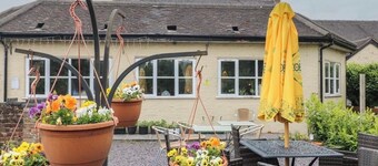 Stay@mantra : Purpose built private double room with sofabed & en-suite