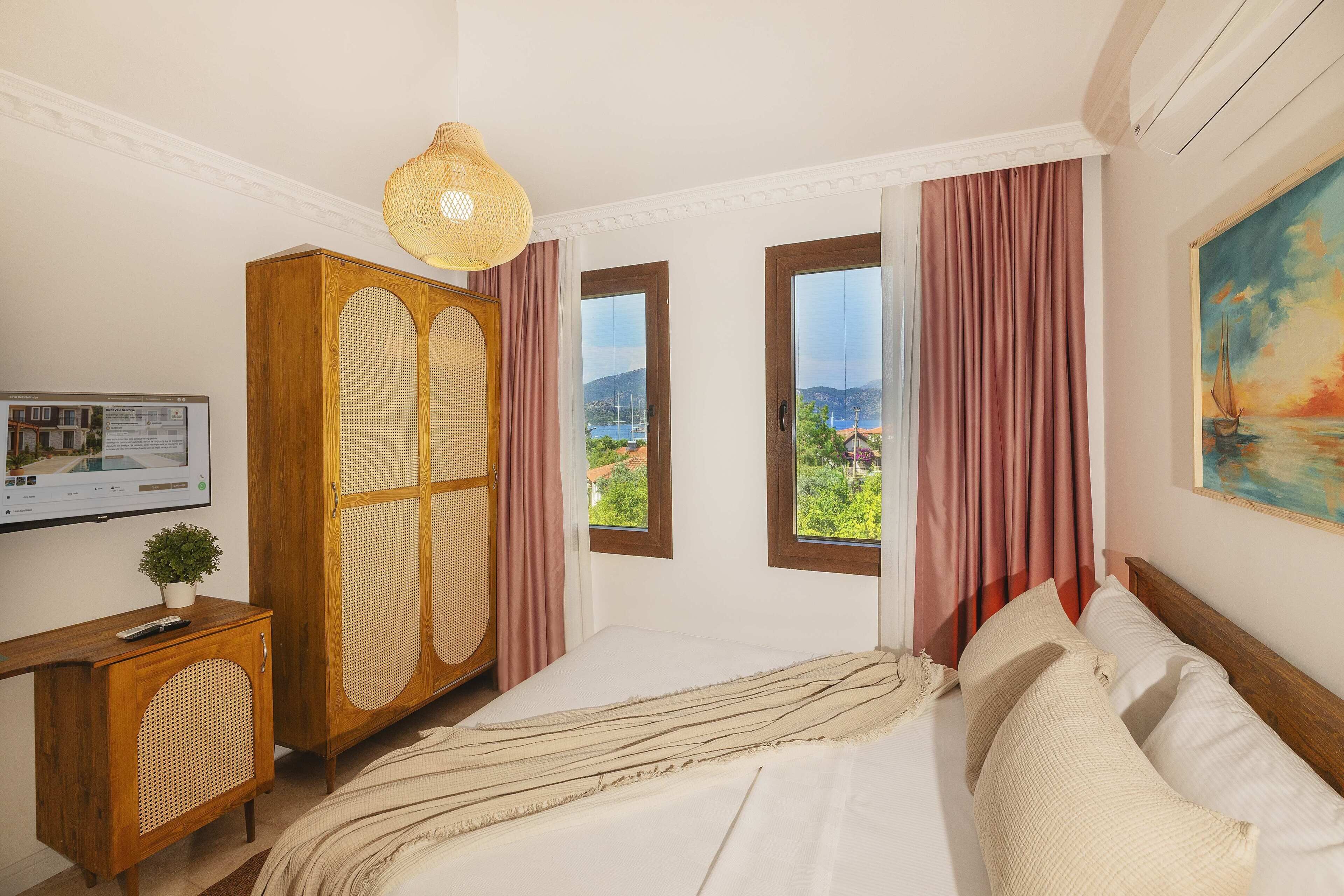 Hydas Classic Room | In-room safe, free WiFi
