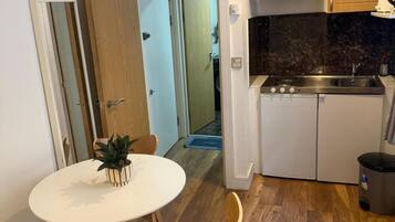 Microwave, electric kettle, toaster