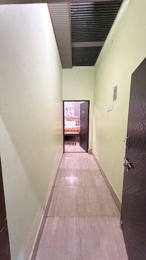 Exterior - Jamuna P Guest House (Varanasi)
