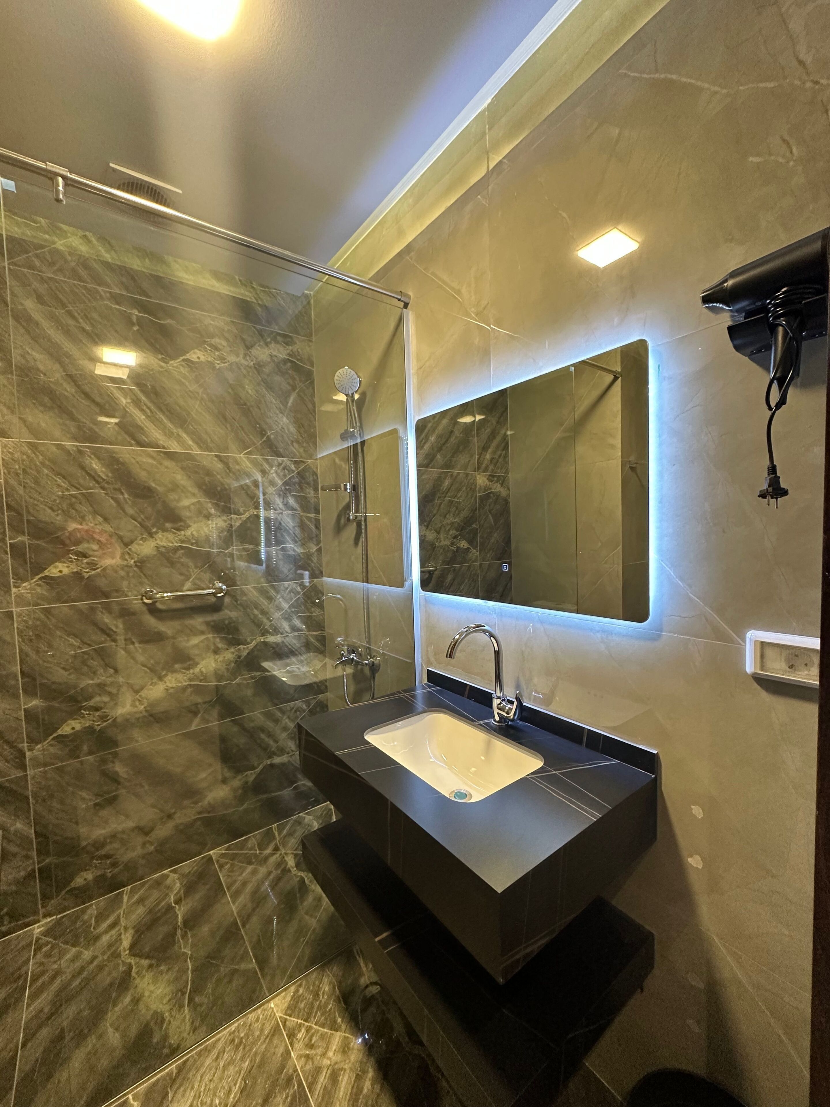 Condo, 1 phòng ngủ, phù hợp cho người khuyết tật, hút thuốc | Phòng tắm