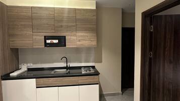 Apartment, 1 Bedroom, Accessible, Smoking | Interior