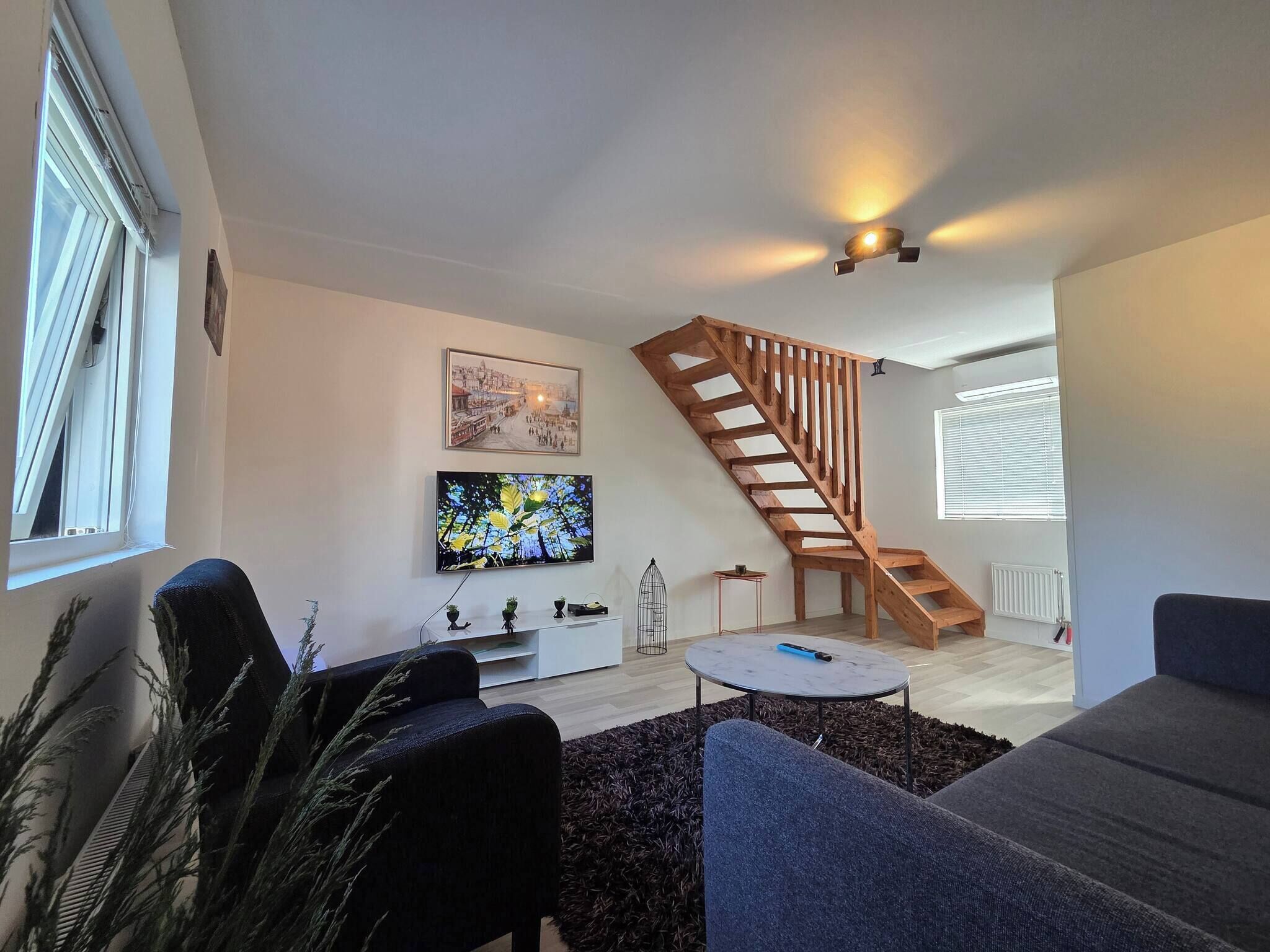 House, 1 Bedroom | Living room