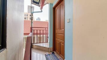 Apartment, 2 Bedrooms, Smoking, Balcony | Balcony