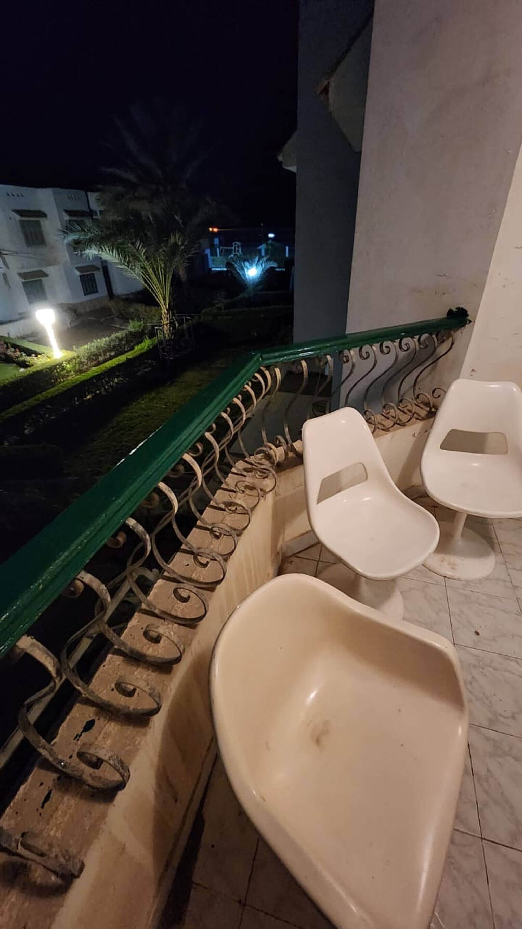 House, 2 Bedrooms, Accessible, Balcony | Property grounds