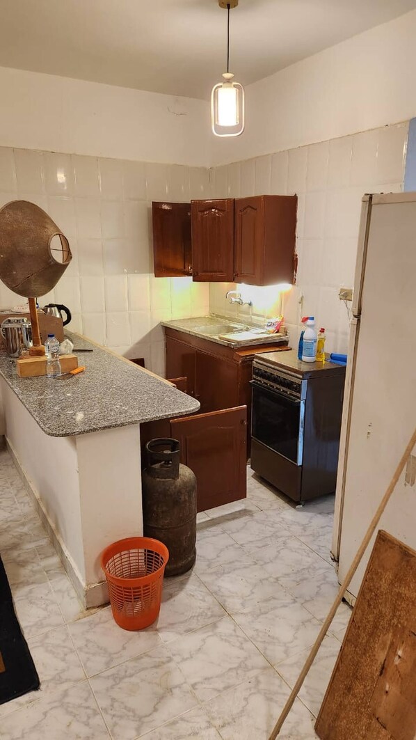House, 2 Bedrooms, Accessible, Balcony | Private kitchen