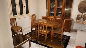 House, 2 Bedrooms, Accessible, Balcony | Dining room