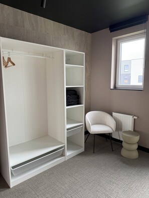 Interior - Ath Prestige Penthouse—Near Pairi Daiza / "L'Instant Précieux" Vacation Rentals (Ath)
