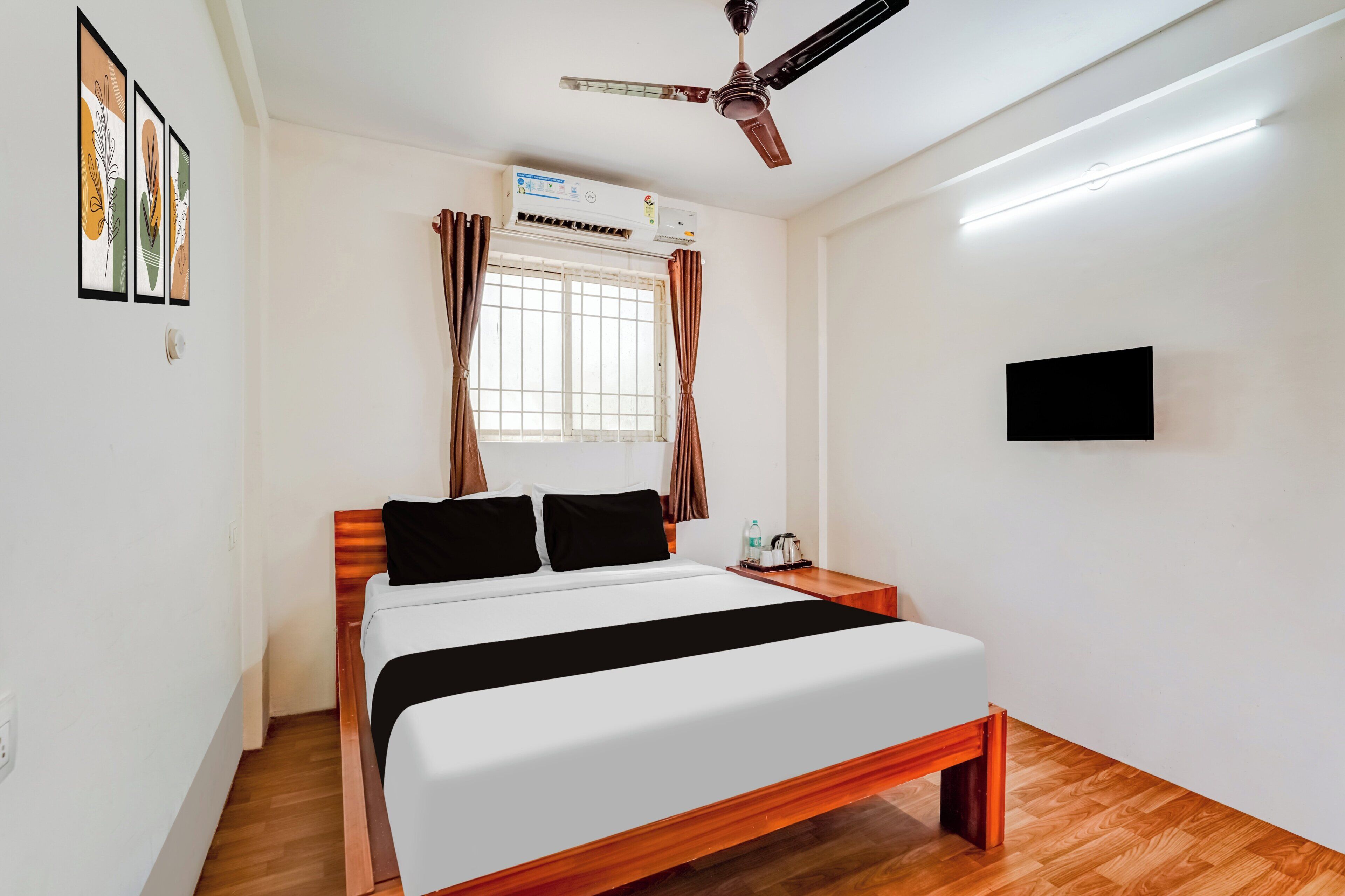 Classic Room | Desk, free WiFi, bed sheets