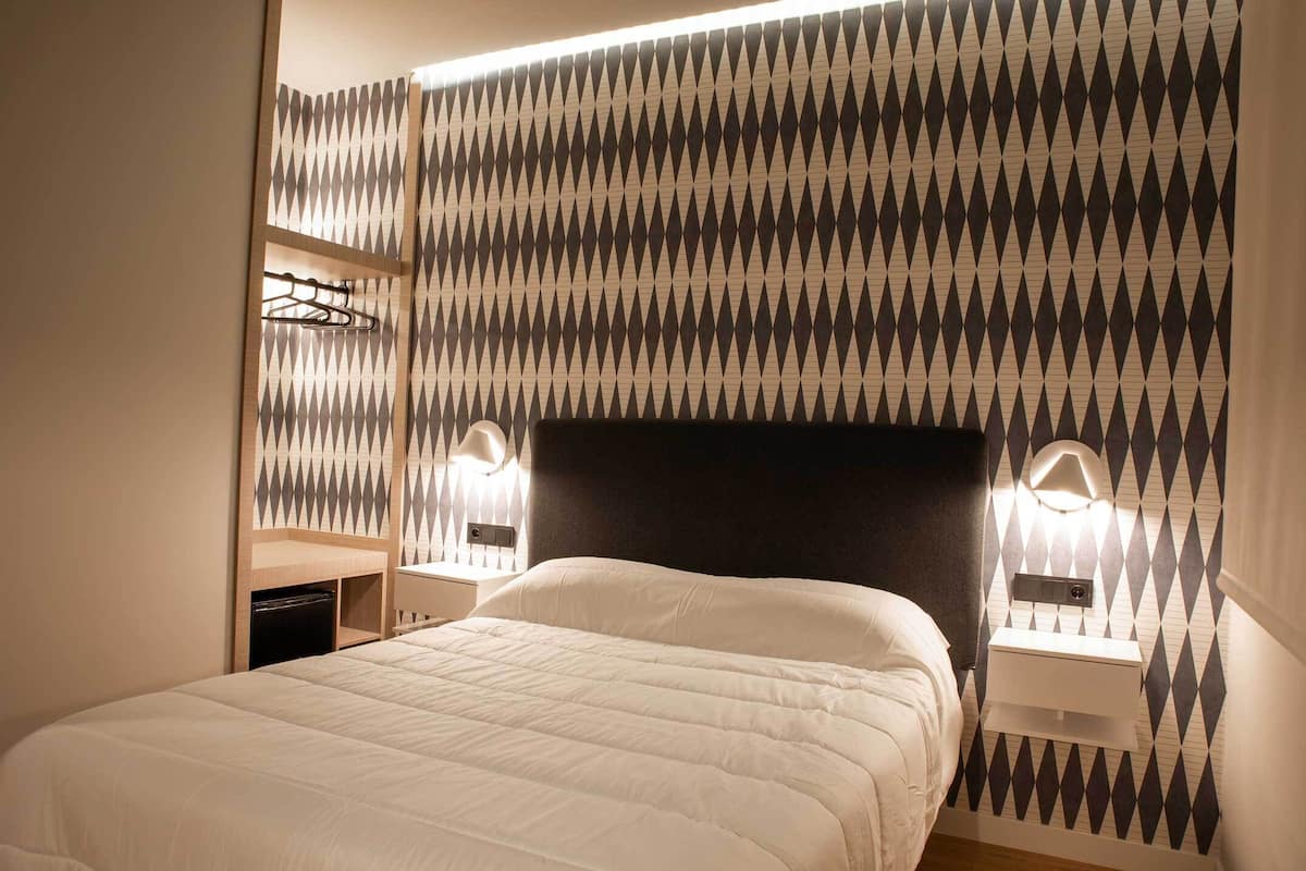 Chambre double | Bureau, accès au Wi-Fi (inclus)