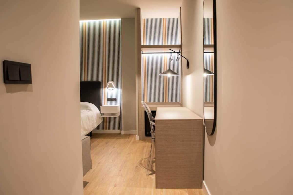 Chambre triple | Bureau, accès au Wi-Fi (inclus)