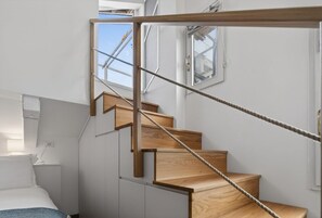 Unclassified image, 2 of 48, button - Elegance and comfort in the heart of Venice – Canal view in Dorsoduro (Venice)