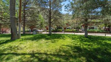 Classic Cabin, Multiple Beds, Non Smoking | Property grounds