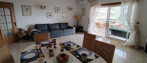 تناول الطعام