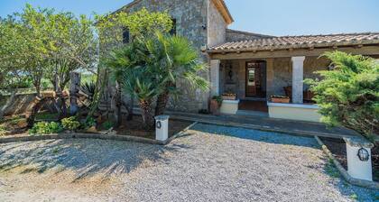 Peaceful Rural Haven With Pool