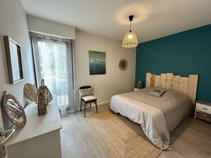 Room - Renovated T3 apartment with AC - Balaruc (Balaruc-les-Bains)