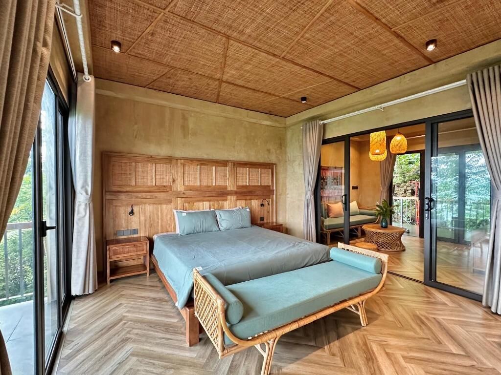 Family Room, Balcony, Mountain View | Desk, blackout curtains, iron/ironing board (on request), free WiFi