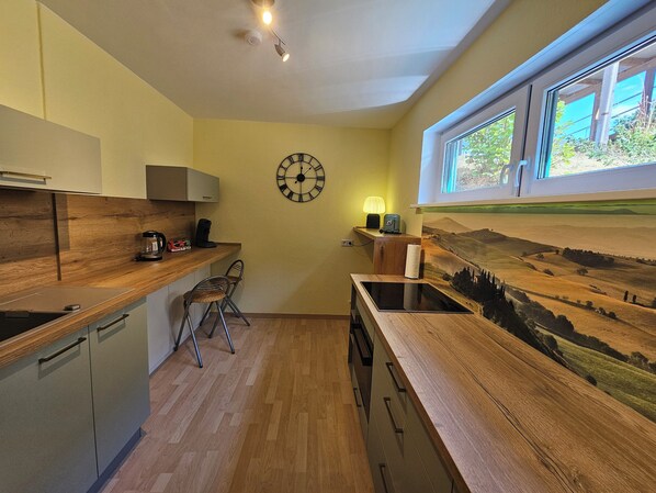 Private kitchen - Ruwertal: Unspoiled Nature, Roman Culture, and Lake Experiences / Gusterath near Trier (Gusterath)