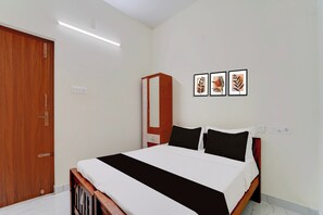 Desk, free WiFi, bed sheets
