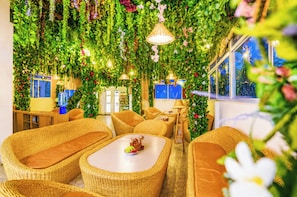 Restaurant - Hotel Check Inn Comfort Homes Rishikesh (Rishikesh)