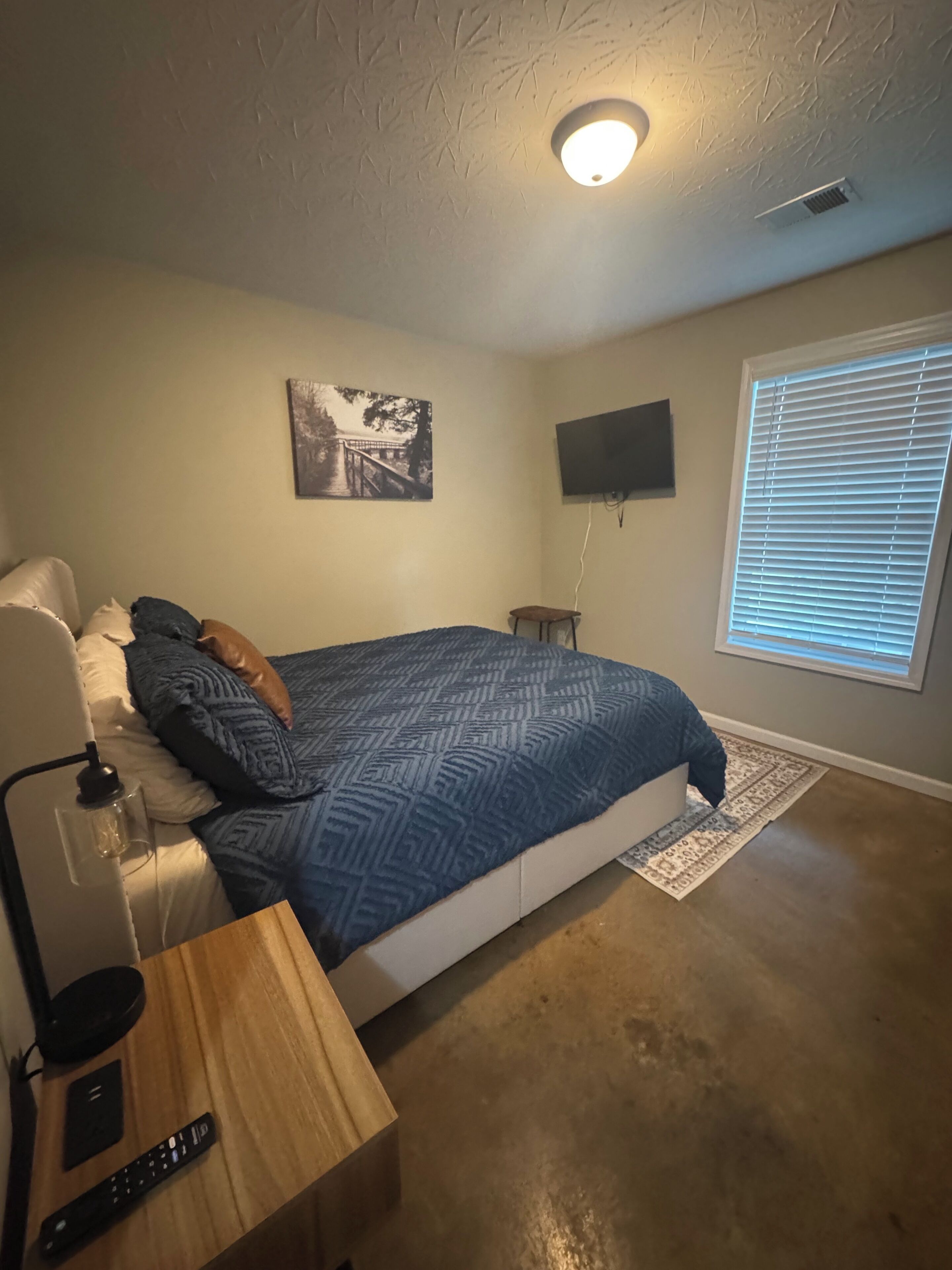 2 bedrooms, WiFi (free), bed sheets